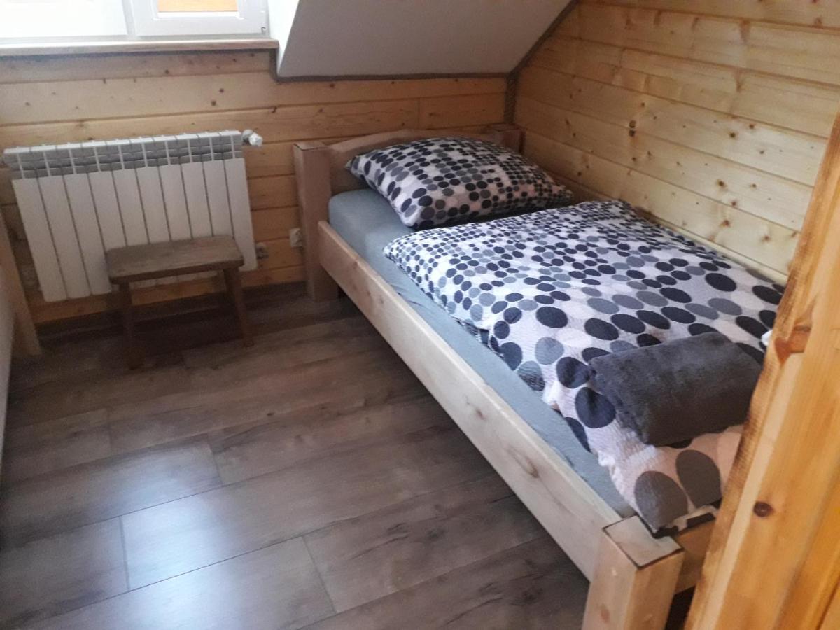 Jaskowa Chata Bieszczady Apartament Z Basenem Baligród Exterior foto
