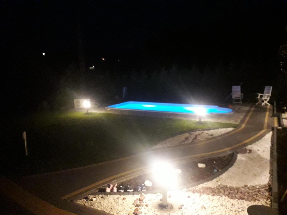 Jaskowa Chata Bieszczady Apartament Z Basenem Baligród Exterior foto